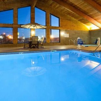 AmericInn by Wyndham Eau Claire Thumbnail