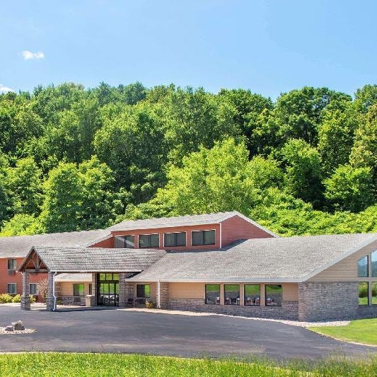 AmericInn by Wyndham West Salem Thumbnail