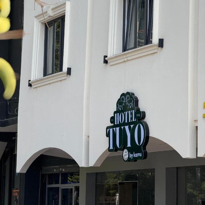 Hotel Tuyo Thumbnail