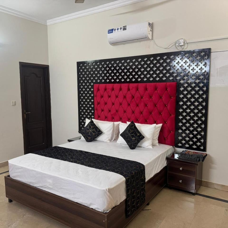 Shaheen Palace Hotel Gulberg Thumbnail