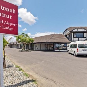 Oakwood Manor Motor Lodge Thumbnail