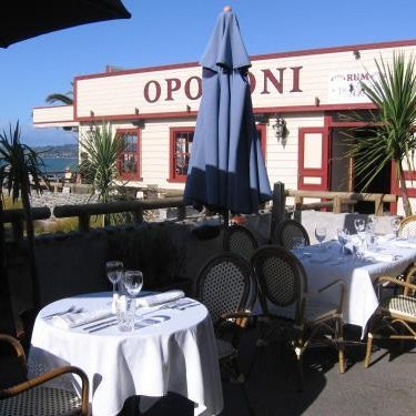 Opononi Hotel