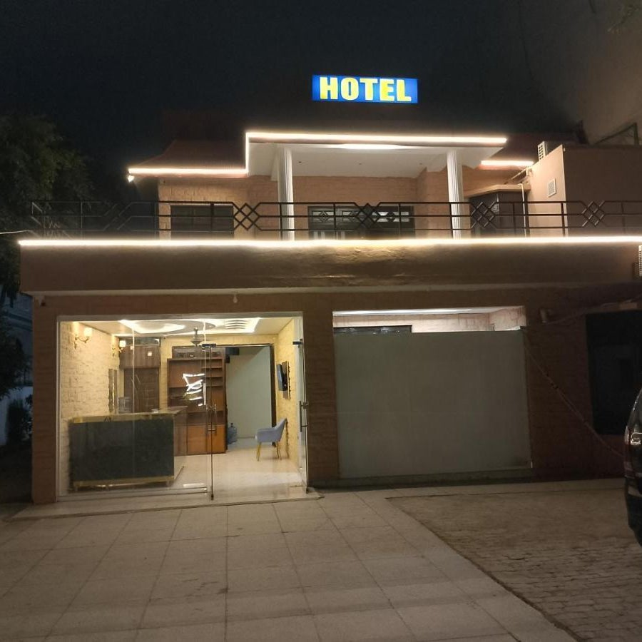 Hotel The Grand Thumbnail