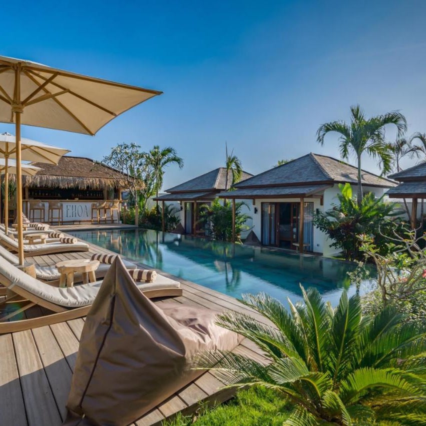 EHOA NYANYI BEACH Boutique Hotel - In front of entrance to NUANU Thumbnail