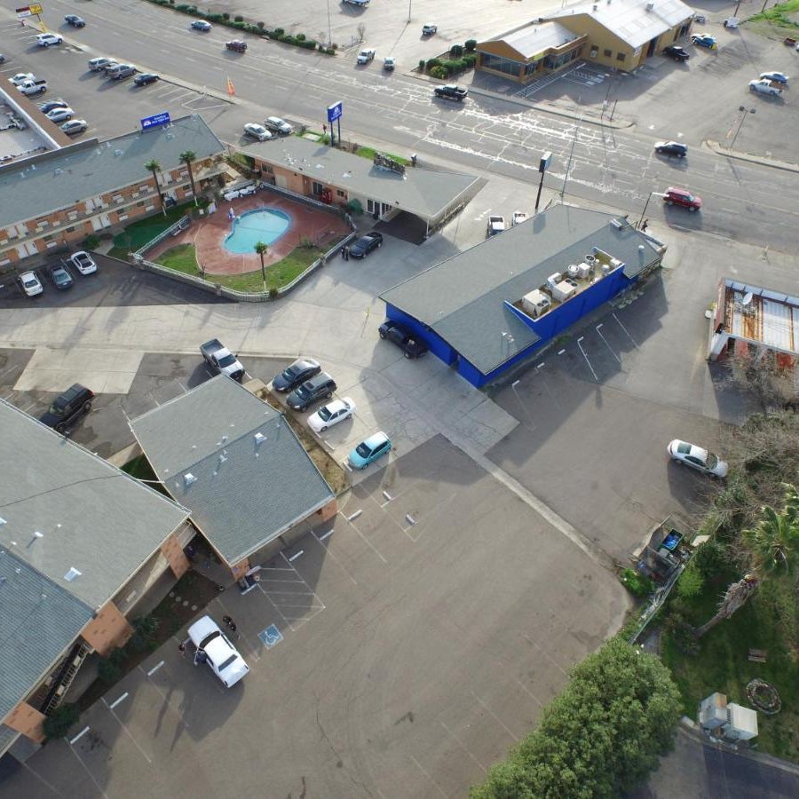 The River Inn & Suites Thumbnail