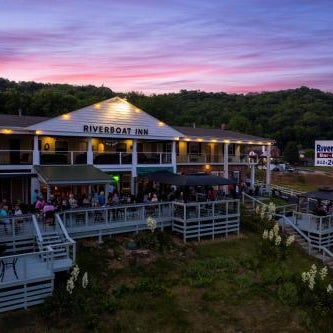 Riverboat Inn & Suites Thumbnail