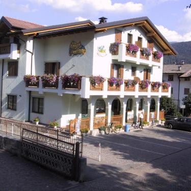 HC Hotel Garni - Rooms and Apartments