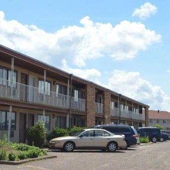 Scottish Inn & Suites - Eau Claire Thumbnail