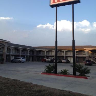 High Five Inn By OYO Killeen Thumbnail