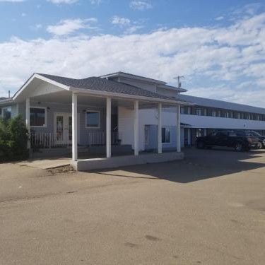 Super 8 by Wyndham Smoky Lake