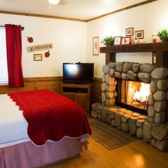 Sleepy Forest Cottages Thumbnail