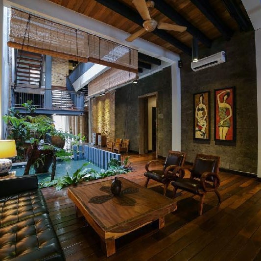 1825 Gallery Hotel