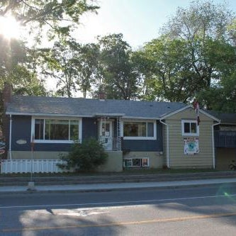Kelowna International Hostel Thumbnail