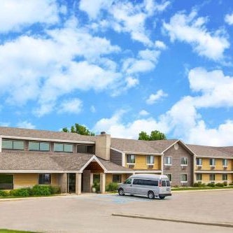 AmericInn by Wyndham Clear Lake Thumbnail