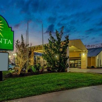 La Quinta Inn & Suites by Wyndham El Dorado Thumbnail