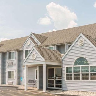 Microtel Inn & Suites by Wyndham Sainte Genevieve Thumbnail