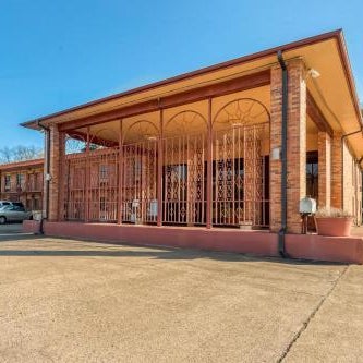 OYO Hotel Jefferson TX Hwy 59 Thumbnail