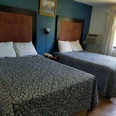 Tarragon Motel Thumbnail