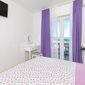 Apartment & rooms Ivica