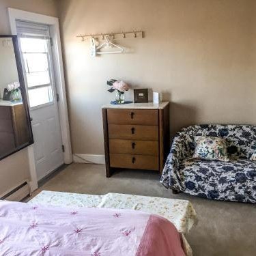 Admiral's Quay Motel & Suites Thumbnail
