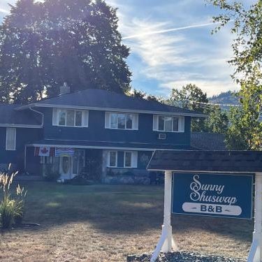 Sunny Shuswap B&B Thumbnail