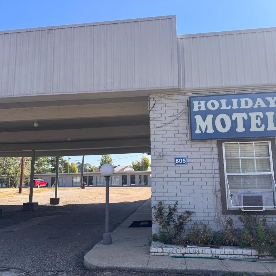 Holiday motel