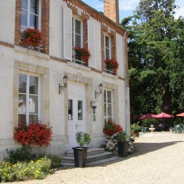 Logis Hotels Restaurants- Villa des Bordes