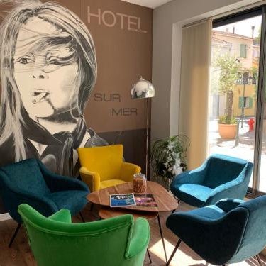 Holidays & Work HOTEL