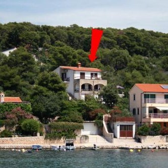 Apartments by the sea Tisno, Murter - 5142