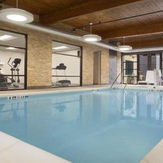 Country Inn & Suites by Radisson Asheville River Arts District Thumbnail