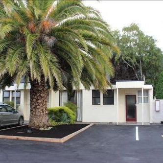 Diplomat Motel Thumbnail