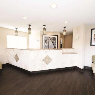 La Quinta Inn & Suites by Wyndham Sandusky Thumbnail