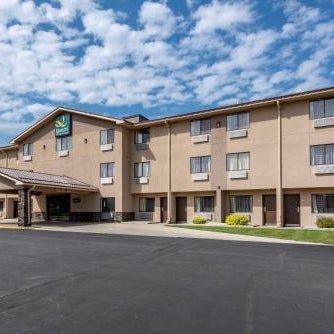 Quality Inn & Suites Warren Thumbnail