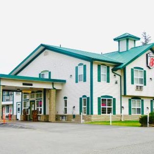 Super 8 by Wyndham 100 Mile House Thumbnail