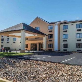 Quality Inn & Suites Pittsburgh Thumbnail