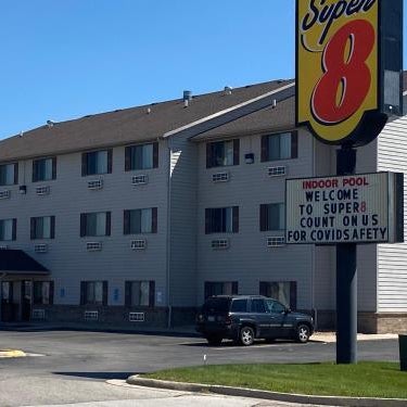 Super 8 by Wyndham Mason City Thumbnail