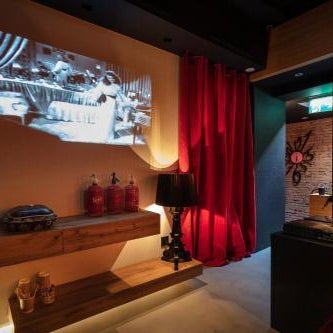 The Black Boutique -- Turistea Suites