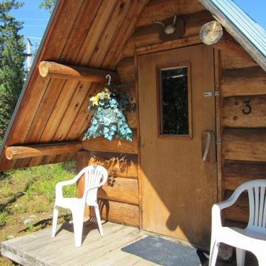 Blue River Campgrounds & Cabin-public washroom Thumbnail