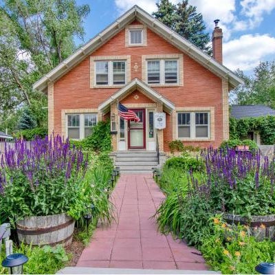 Robins Nest Bed & Breakfast Thumbnail