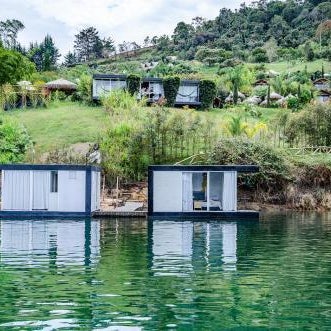 Hotel Pietrasanta Cabañas frente a la Represa Peñol Guatape