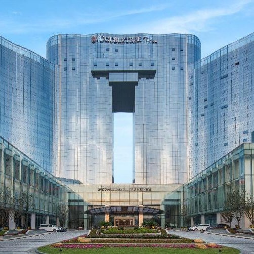 DoubleTree by Hilton Anshun