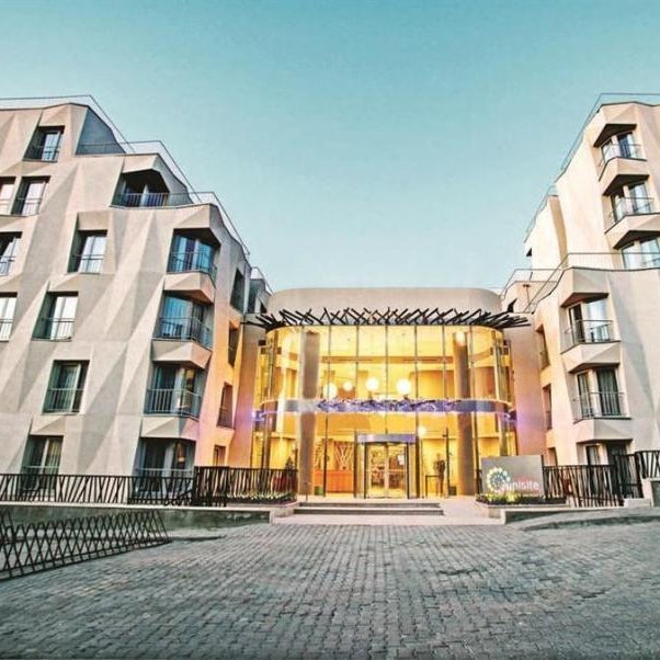 Alan Suites