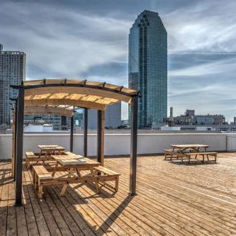 LIC Hotel Thumbnail