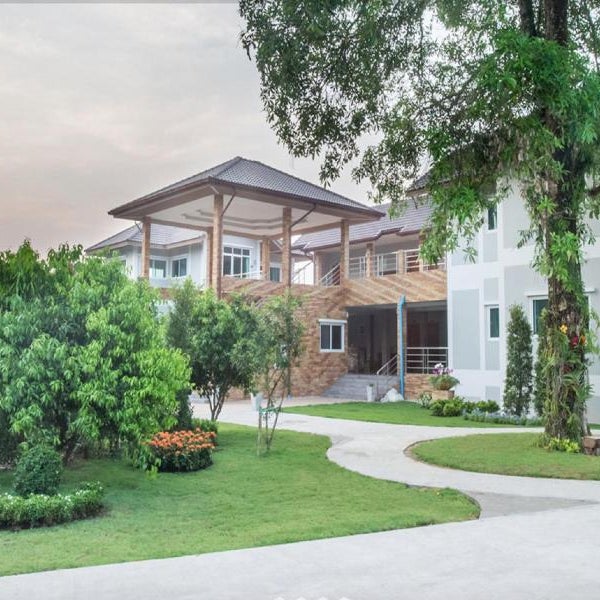 Baan Suan Khun Yaiy