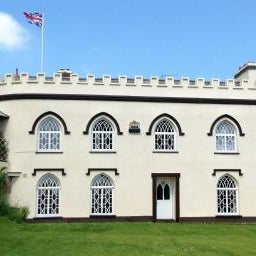 Royal Glen Hotel