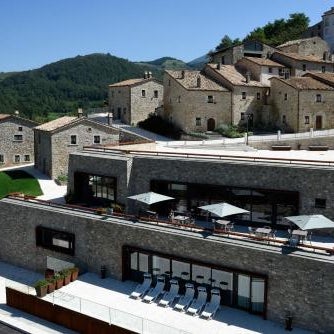 Borgotufi Albergo Diffuso