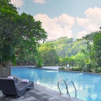 Oak Tree Emerald Hotel & Conventions Semarang Thumbnail
