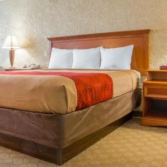 Econo Lodge Broken Arrow Thumbnail