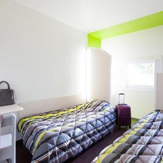 Unisotel Bollène A7 rénové Ex-Hotel F1