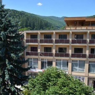 Rakhiv Hotel & Apartments Thumbnail